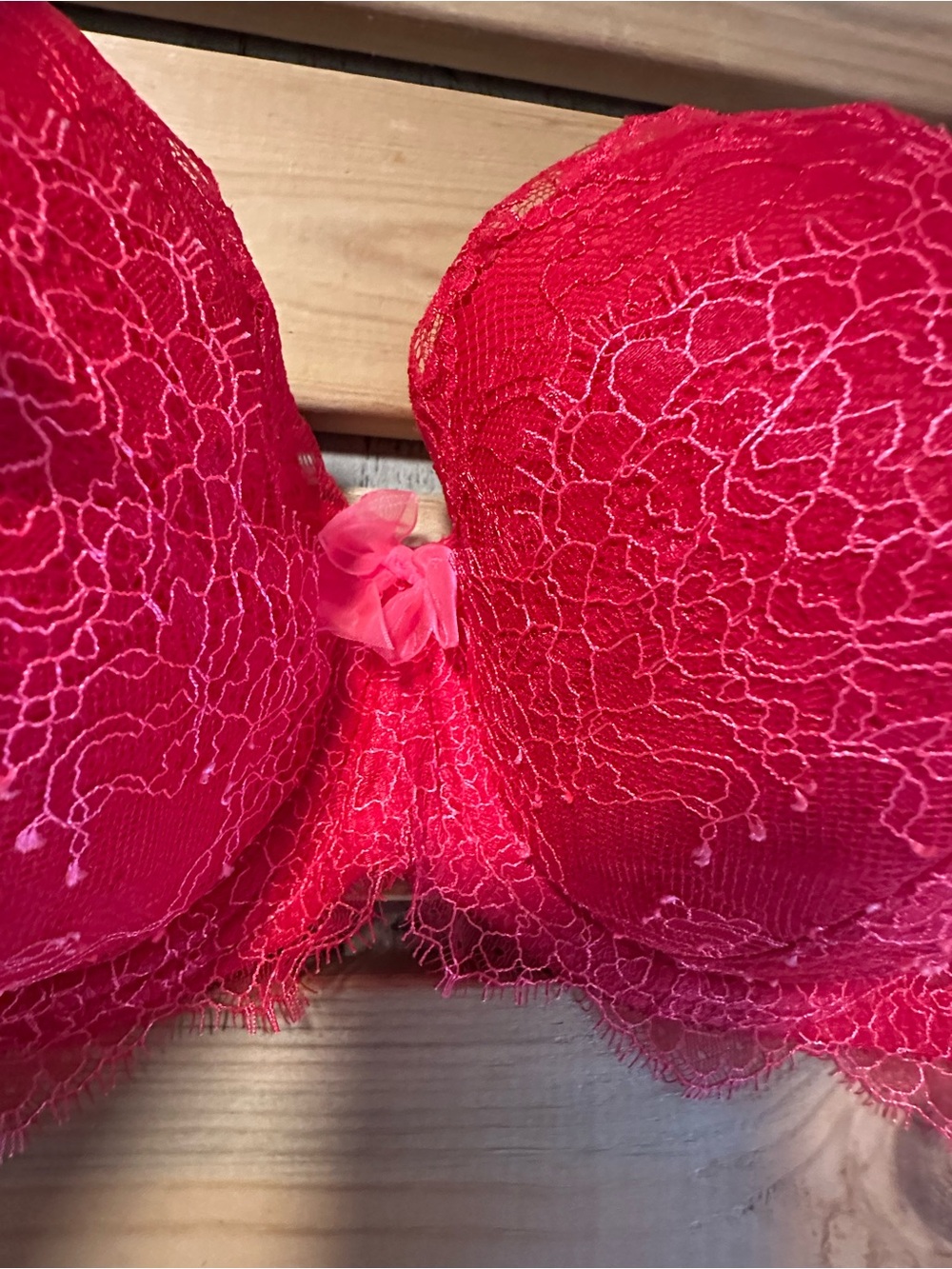VICTORIA SECRET DREAM ANGELS LINED DEMI BRA 36DD RED - Picture 7 of 7